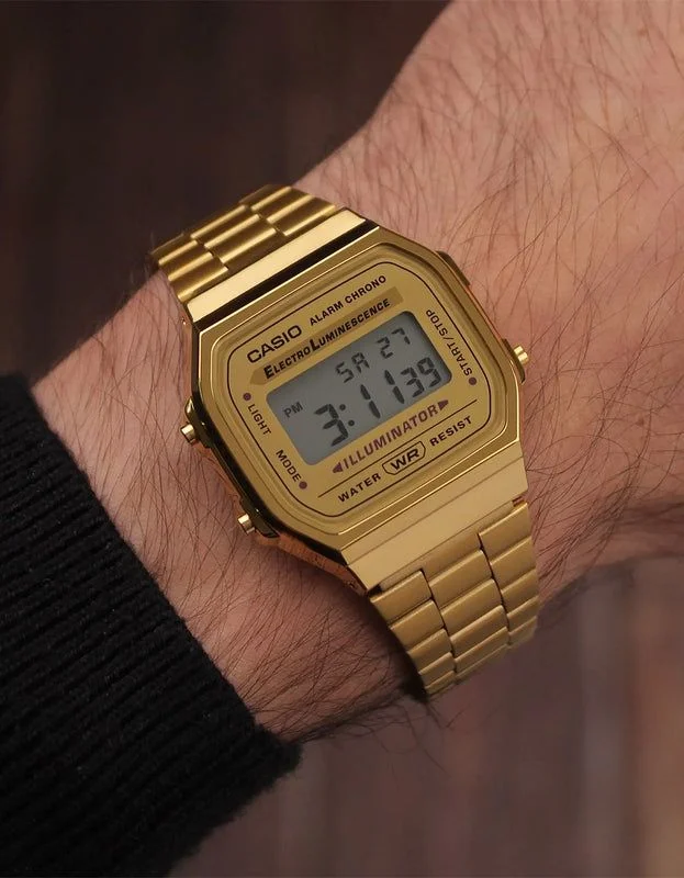 Casio numérique doré